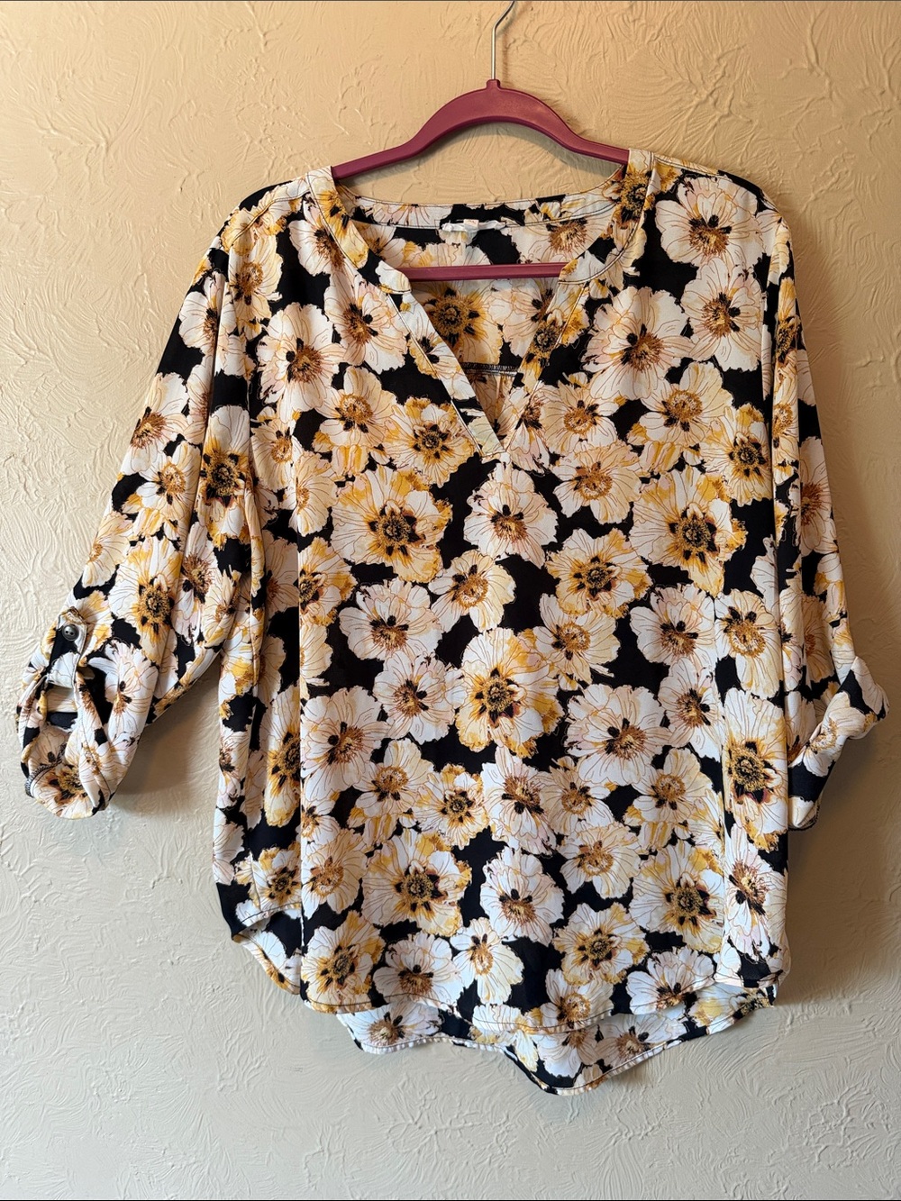 Maurice’s XL Floral V-Neck Roll-Sleeve Women's Top in Black and Yellow